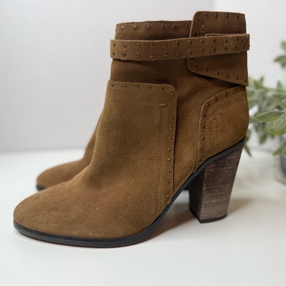 Vince Camuto Womens Faythes Ankle Bootie Tan Suede Leather Block Heel Size 10